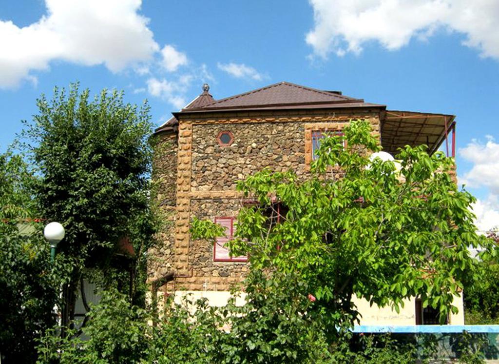 Three Jugs B&B Jrvezh Экстерьер фото