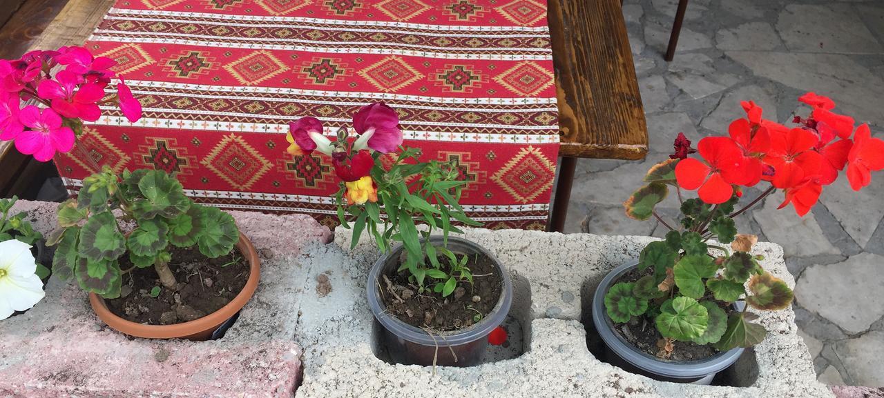 Three Jugs B&B Jrvezh Экстерьер фото